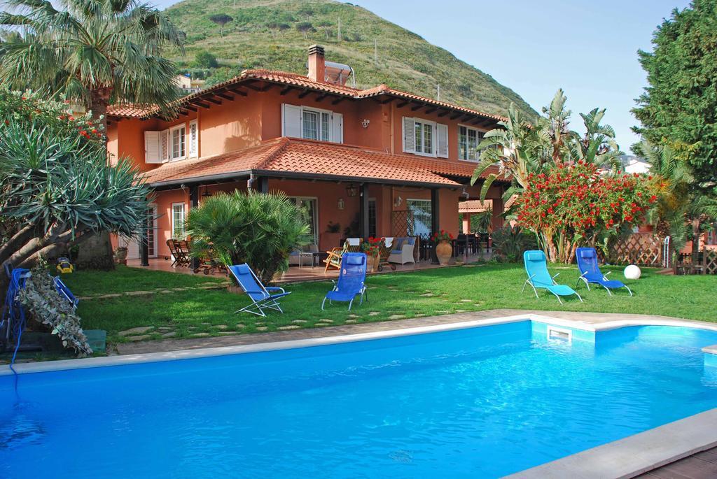 B&B Villa Di Giorgi Чефалу Екстер'єр фото